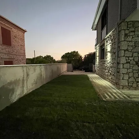 Βίλα Modern Pool Near Sarimsakli In *