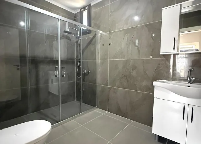 Modern Pool Near Sarimsakli In Villa Ayvalı