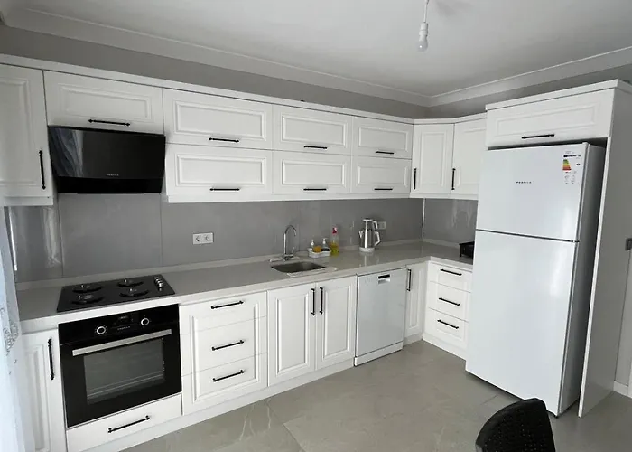 Modern Pool Near Sarimsakli In * Ayvalı