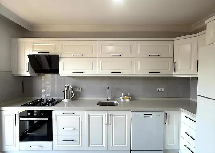 Modern Pool Near Sarimsakli In *