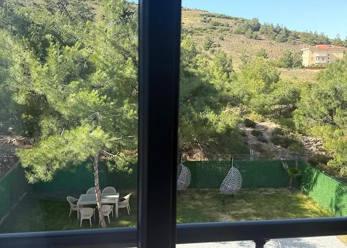 Modern Pool Near Sarimsakli In Villa Ayvalı